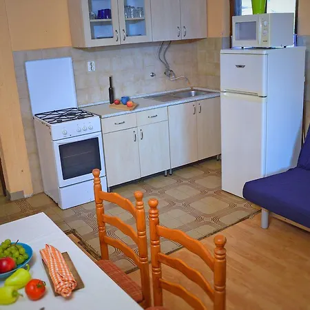 Apartment Andris *