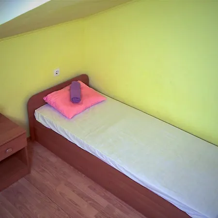 Andris Apartment *
