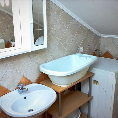 Andris Apartment *