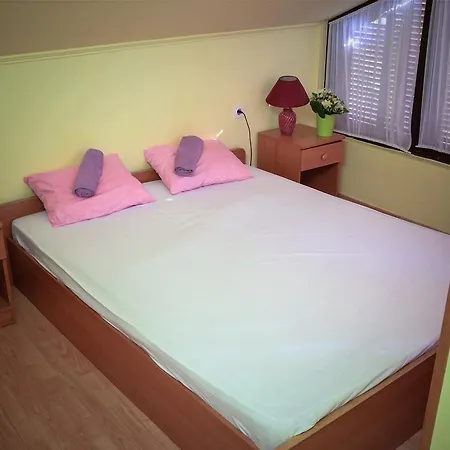 Apartment Andris *
