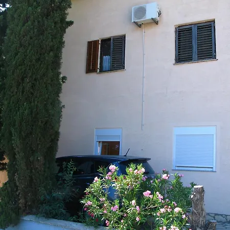 Apartment Andris *